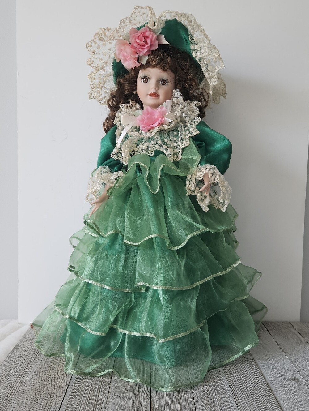 Vintage 18" Victorian-style Collectible Windup Musical Porcelain Doll Dressed in